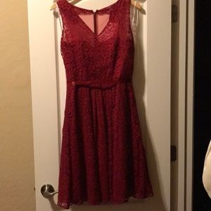 B2 maroon lace dress